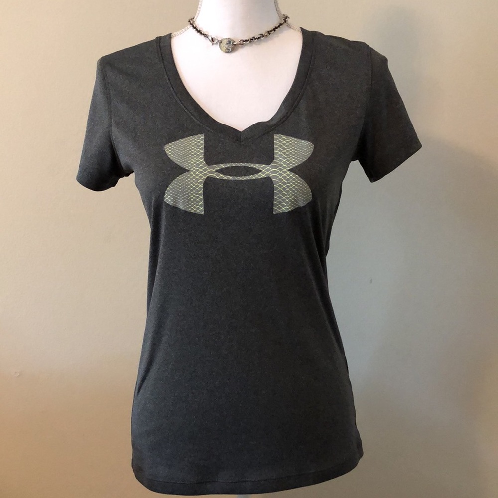 UNDER ARMOUR Short Sleeve Top